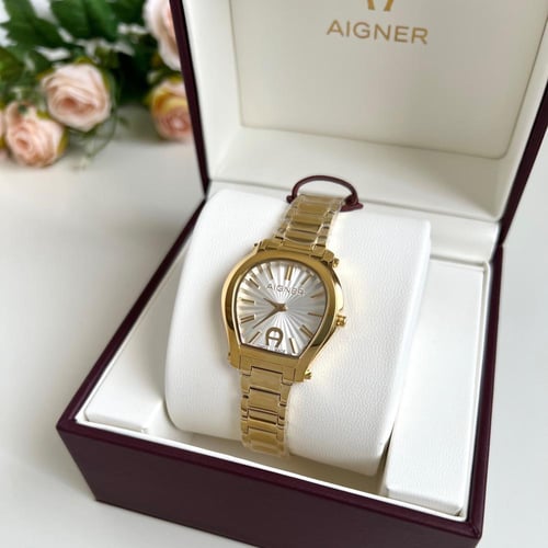 ساعة aigner