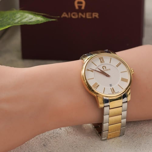 ساعة aigner