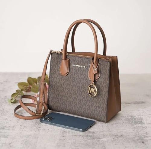 شنطة michael kors