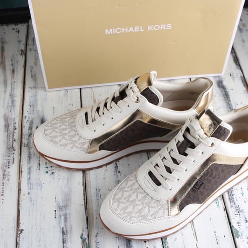 حذاء michael kors