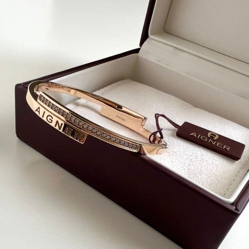 اسوارة aigner