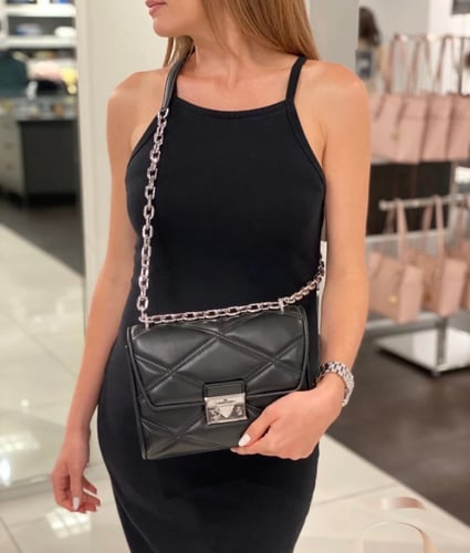 شنطة michael kors