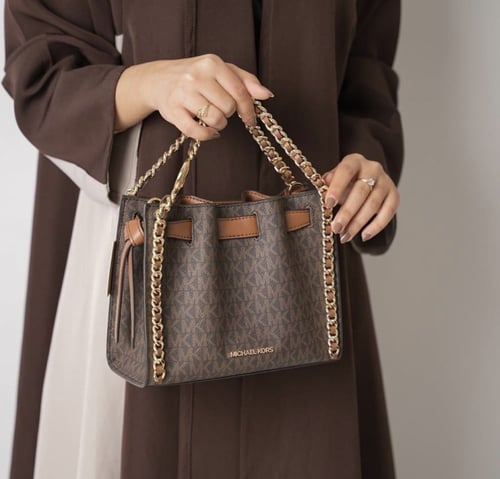 شنطة michael kors
