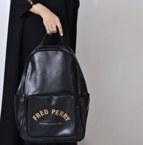شنطة Fred Perry