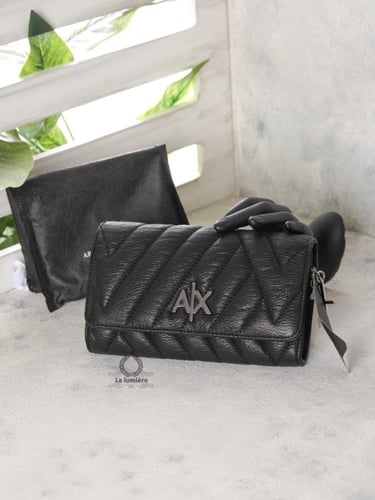 شنطة Armani Exchange