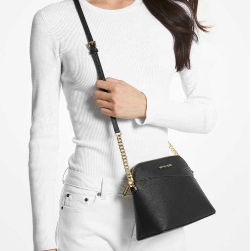 شنطة michael kors