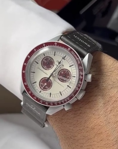 ساعة omega & swatch