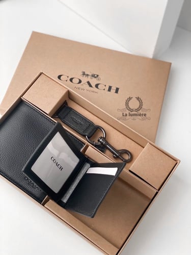 محفظة + حامل بطاقات وميدالية coach
