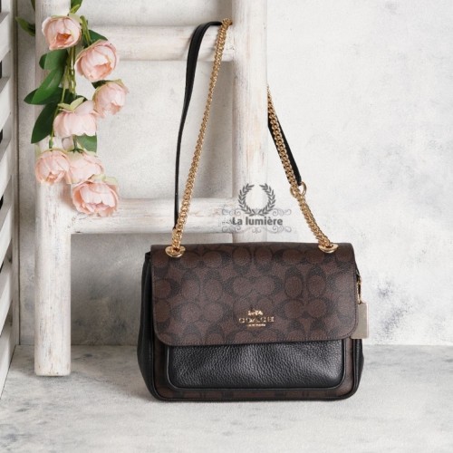 شنطة coach