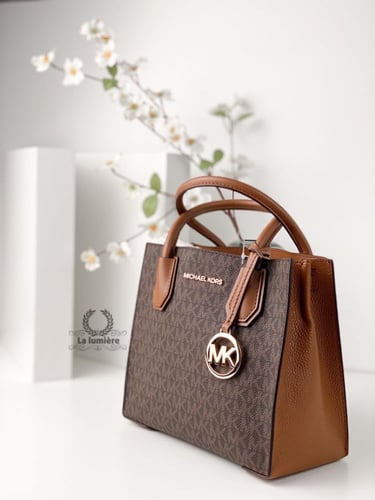 شنطة michael kors