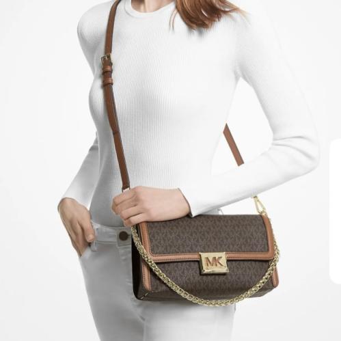 شنطة michael kors