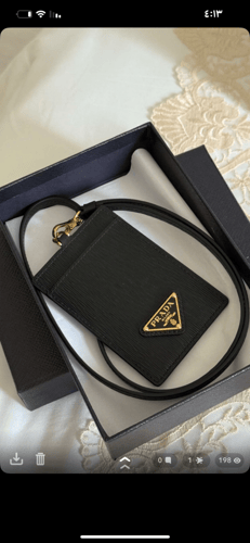 Id holder prada