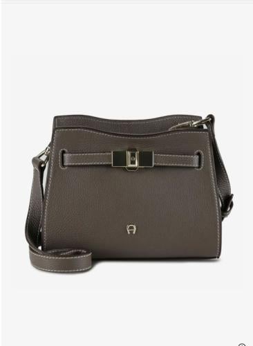 شنطة aigner