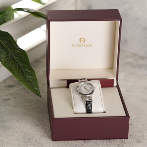 ساعة aigner