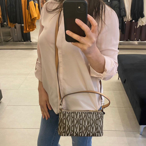 شنطة dkny