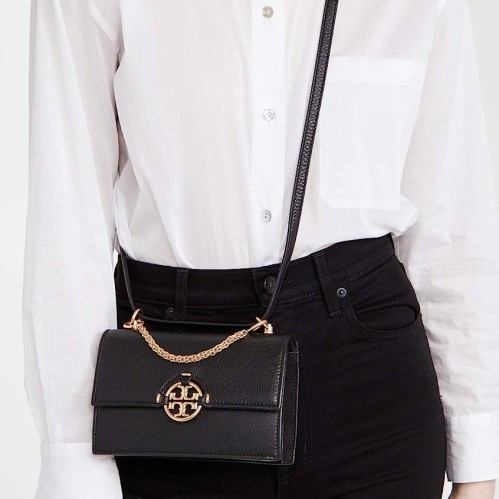 شنطة tory burch