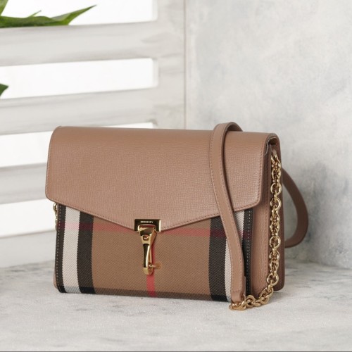 شنطة burberry