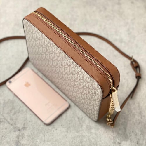 شنطة michael kors