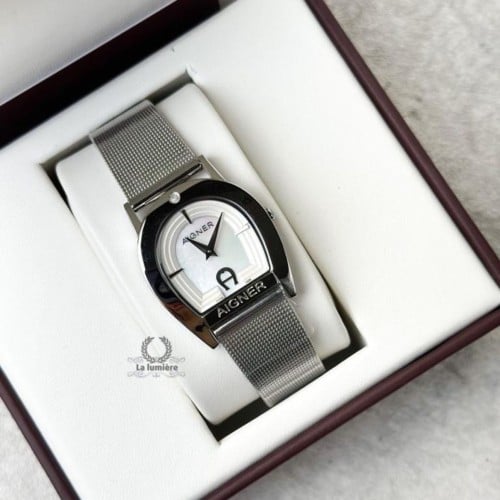 ساعة aigner