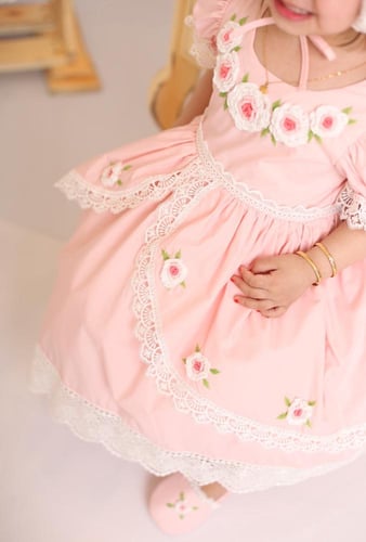 فستان الورده البيضاء - فستان وردي اطفال