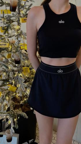 تنورة alo مع شورت داخلي