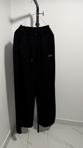 بنطلون alo يريننق