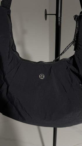 شنطة لولوليمون اسود