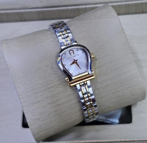 ساعة اقنر نسائي لون فضي