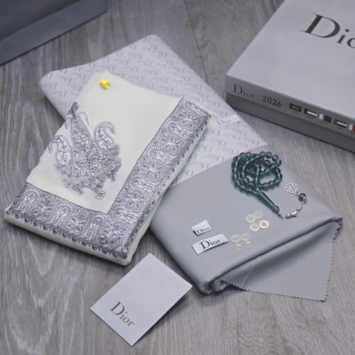 بكج الشتاء الفاخر 2026 – قماش ديور شتوي + شال كشمي...