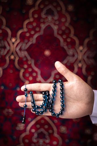 مسبحة فاتوران أزرق داكن شفاف بخيط أزرق 51 خرزة (F6...