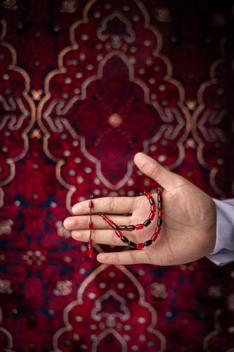 مسبحة فاتوران صب جديد نواعم أحمر متدرج داكن قصة بر...