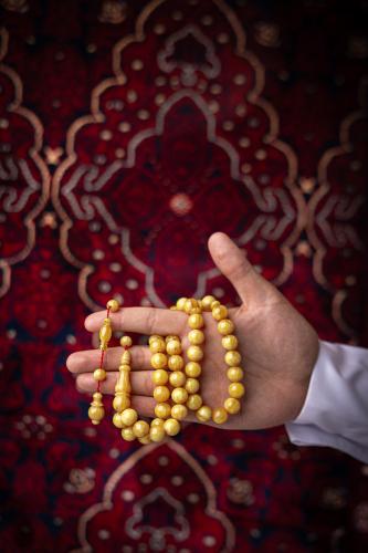 مسبحة فاتوران معرق بخيط أحمر 45 خرزة (F604)