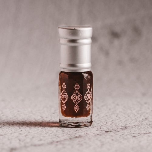 دهن عود هندي معتق اسام