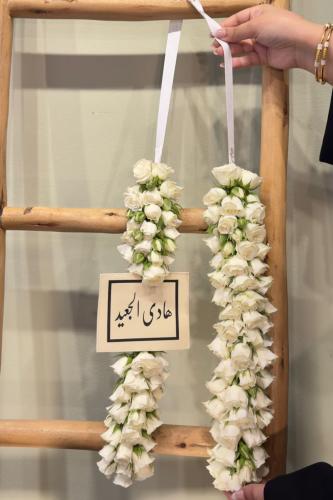 عقد ورد مع طباعه إسم