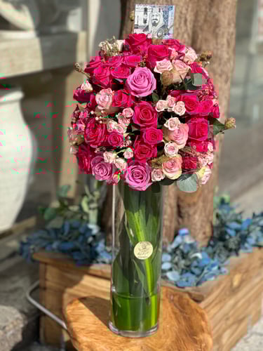 فازة حجم كبير مع ظرف مبلغ