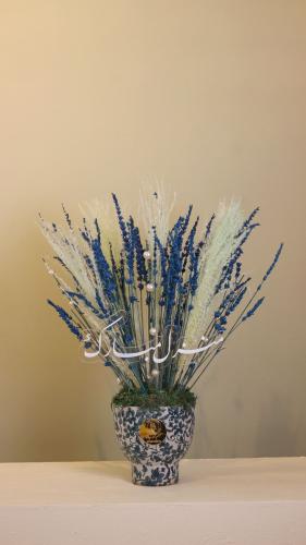 فازة ورد صناعي