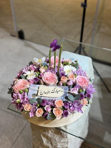 قاعدة جلد مع ورد