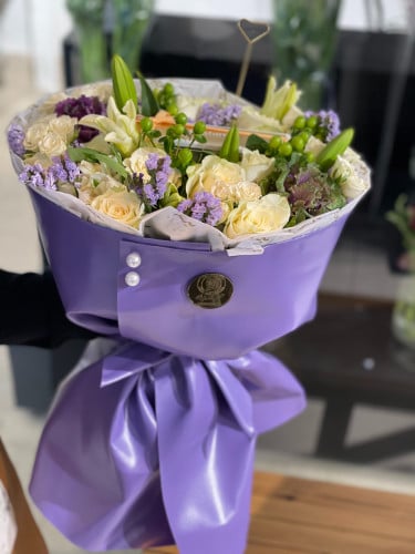 بوكية الجلد مع بستاني