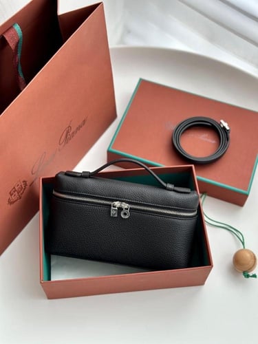 حقائب Loro Piana