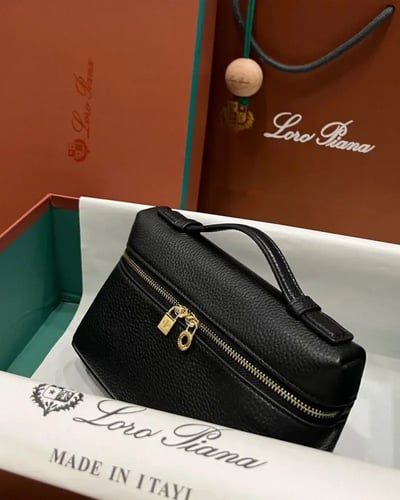 حقائب Loro Piana