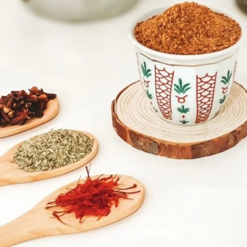 قهوة نجدية خلطة مميزة طريقة التحضير نضع لتر ماء عل...