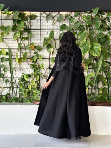 Black abaya with organza fabric and vest