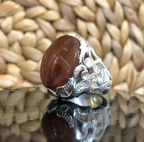 خاتم الفضة عقيق يمني كبدي مزعفر صياغة حجازية مميزة...