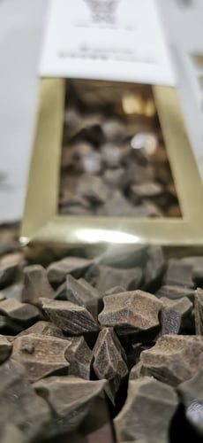 أوقية الفراشة عود البيت