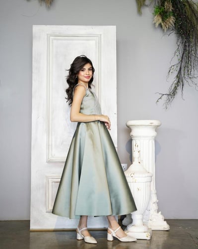 فستان تيفاني بـ شك بالصدريه