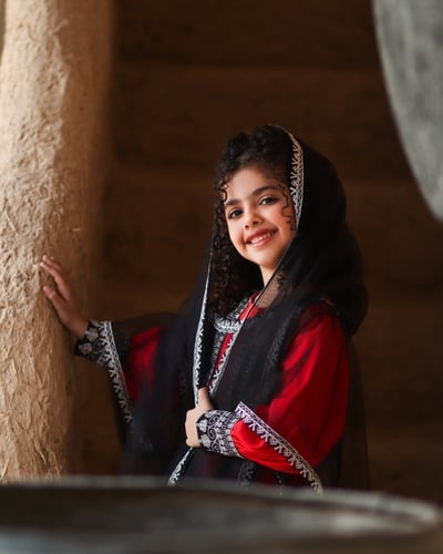 فستان التاسيس احمر