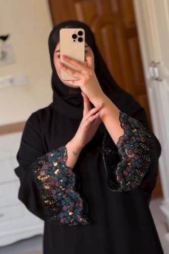 عباية قمر