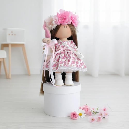 الدمية فراولة