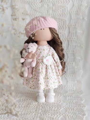 الدمية لمى بحجم كبير