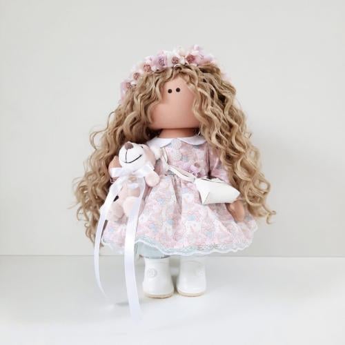 دمية أمل وليد